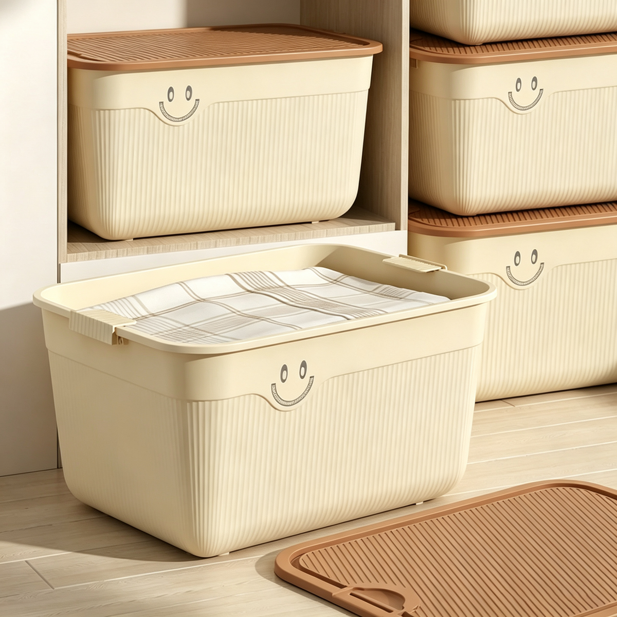Smiley Striped Storage Box (Lidded & Portable)